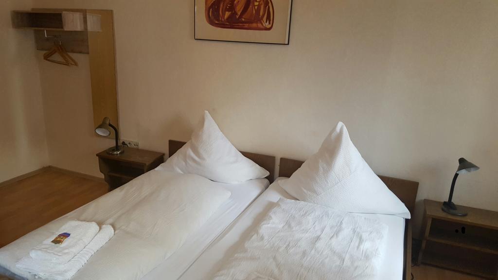 Kansakar Hotel Kaiserslautern Eksteriør bilde